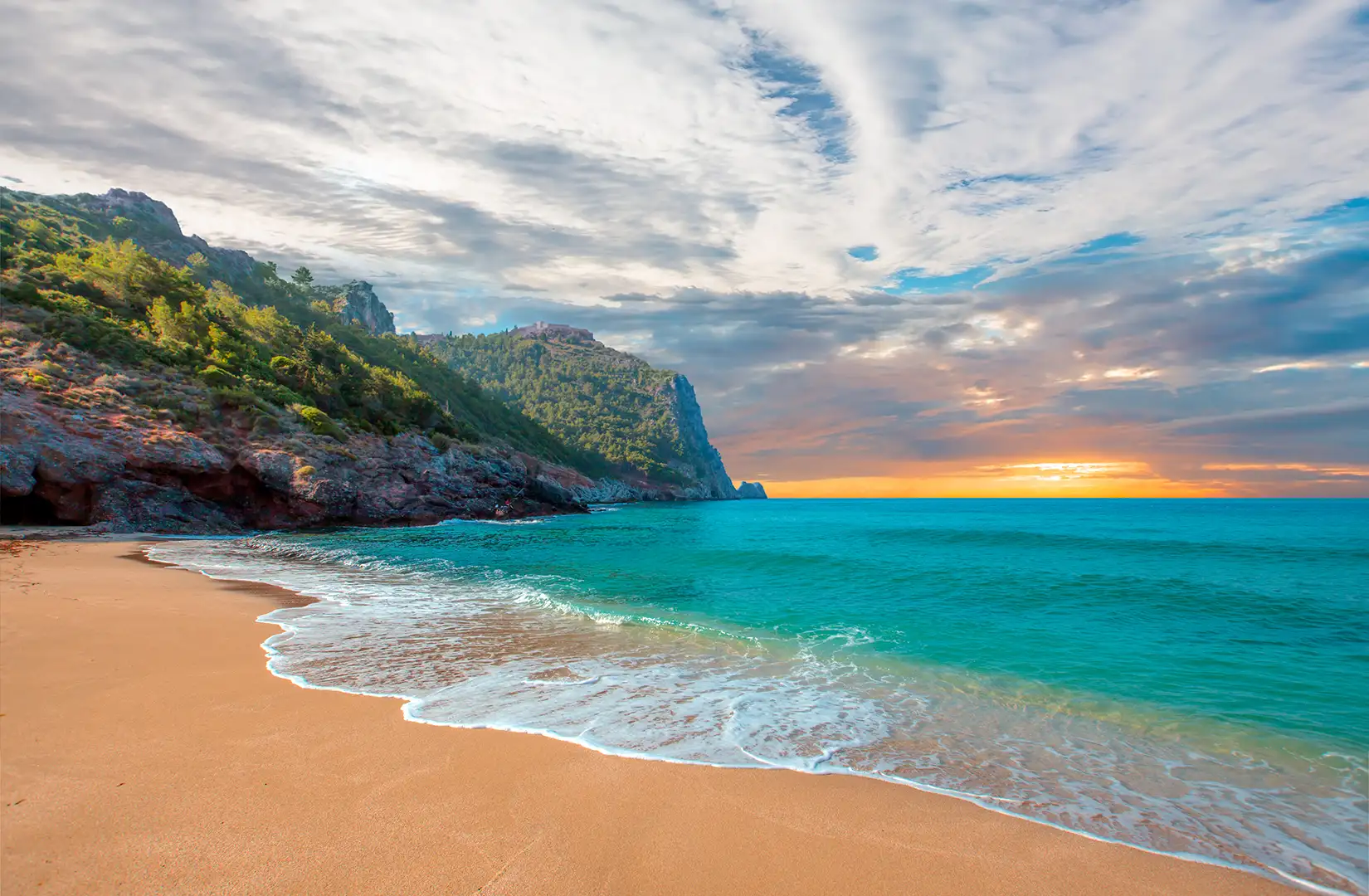 Sonnenuntergang am Kleopatra Strand in der Türkei