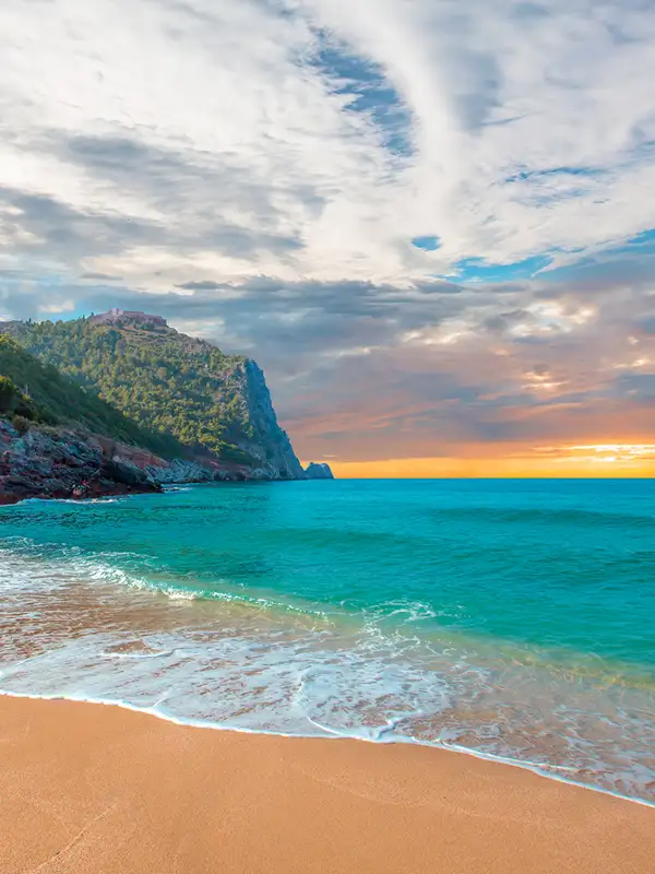 Sonnenuntergang am Kleopatra Strand in der Türkei